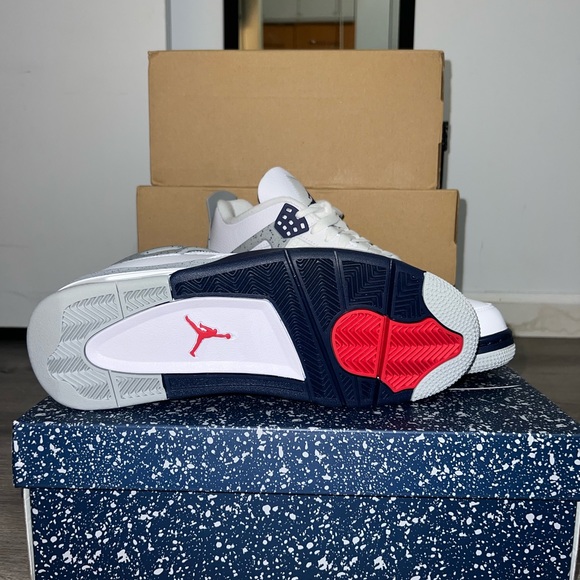 Jordan 4 - Picture 5 of 6